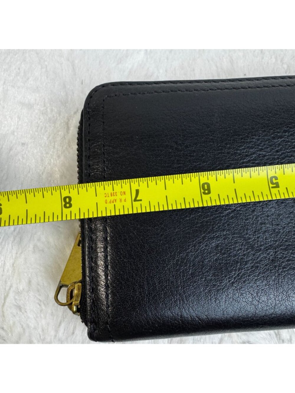 Fossil Black Leather Zip-Around Wallet Gold Accents Multiple Card Slots Logo - Picture 8 of 9
